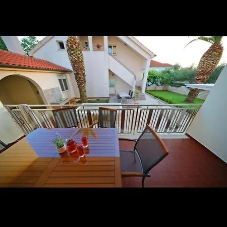 Zelic Apartment *