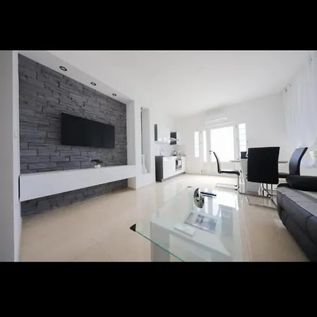 Apartment Zelic *