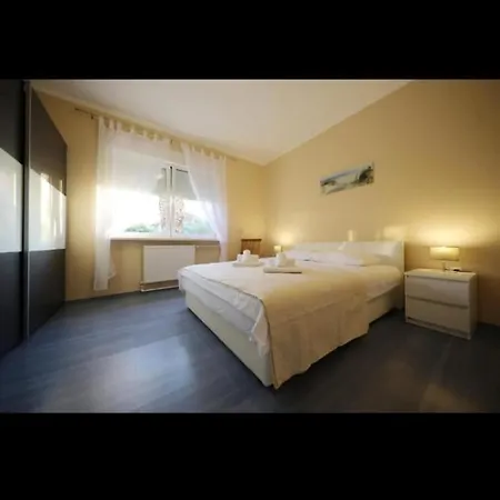 Zelic Apartment *